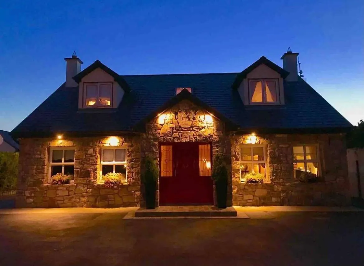 Apartment Private Room With Private Entrance. Galway