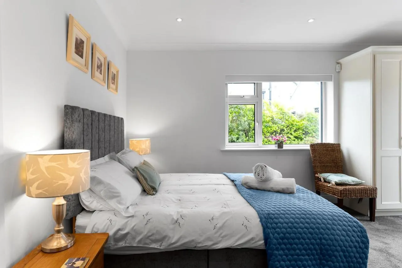 Private Room With Private Entrance. Galway Irland