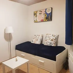 Studio-centre Appartement LʼIsle-sur-la-Sorgue